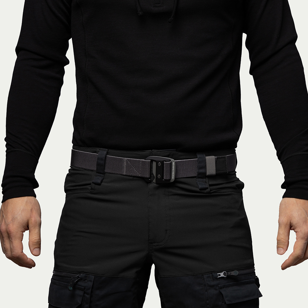 BN407 Hiking Belt Carbon Grey - Storlek: 100cm - Beyond Nordic