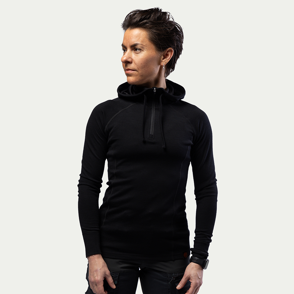BN105 Merino Half Zip Hoodie Femme Onyx Black - Taille : XXS - Beyond Nordic