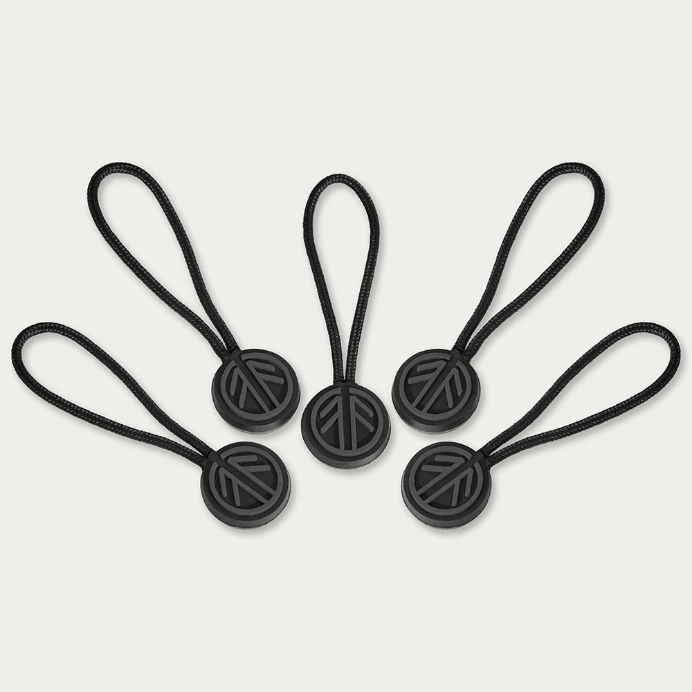 BN403 Zip Pullers Carbon Grey - Storlek: One Size - Beyond Nordic
